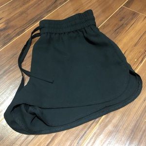 Aritzia Sunday Best Shorts